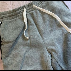 SWEATPANTS ( FOREVER 21)